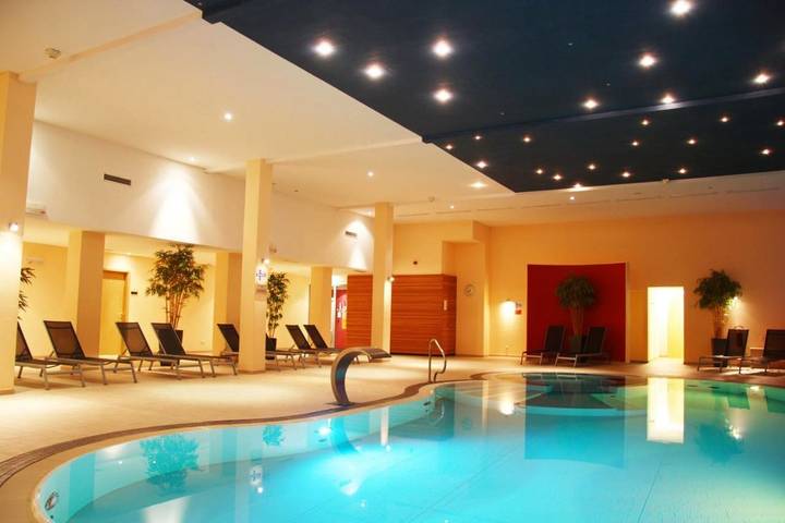 Hotel für 3 Personen, mit Terrasse und Whirlpool sowie Garten und Pool