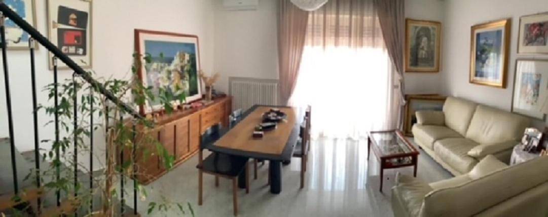 Gîte pour 6 personnes, avec Balcon et Terrasse ainsi que Jardin et Vue dans Ginestra