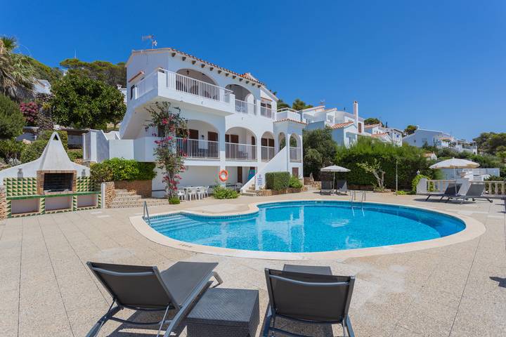 Chalet para 8 personas, con terraza y piscina - 1