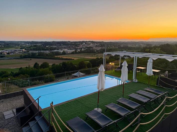Agriturismo per 2 persone, con piscina e giardino nonché panorama e sauna in Provincia d'Asti