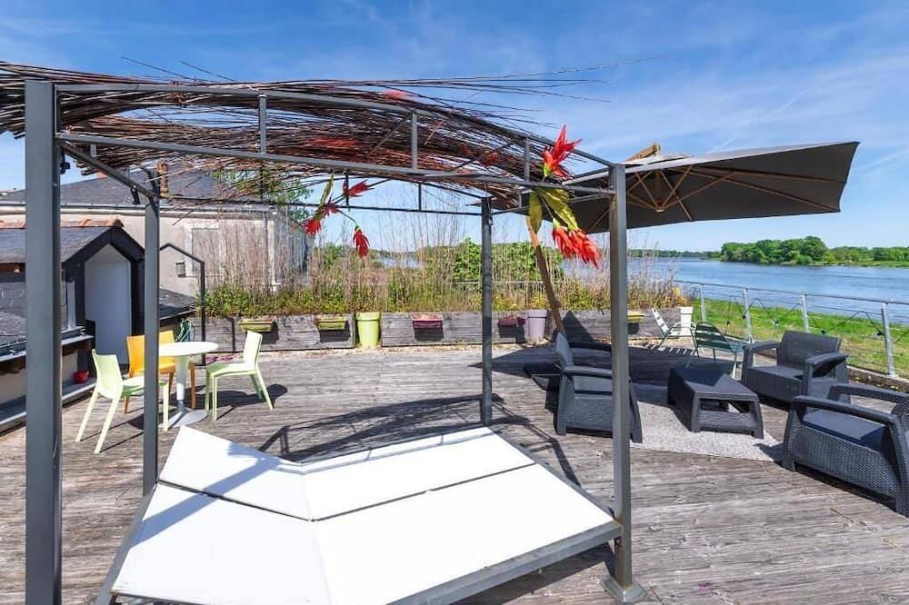 Entire apartment, Superbe Appartement avec Terrasse et Vue sur la Confluence de la Loire in Bouchemaine, Angers region