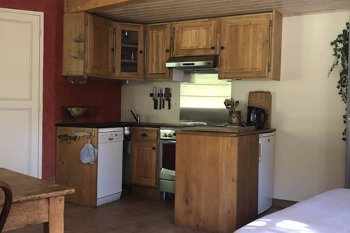 Location de vacances pour 2 personnes, avec terrasse et piscine à Le Beaucet - 3