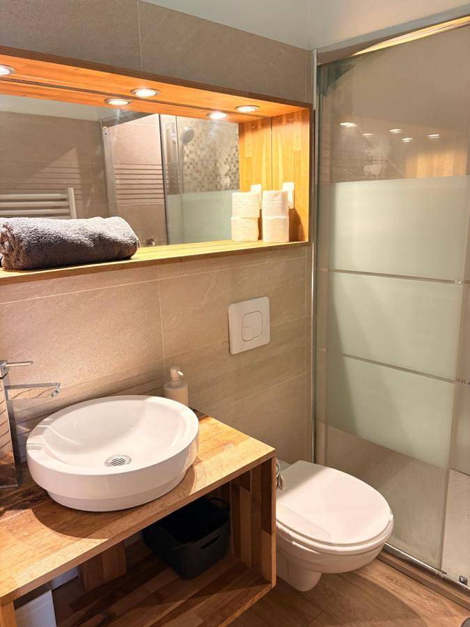 Gîte pour 2 personnes, avec terrasse ainsi que vue et jardin dans Vauban - 4