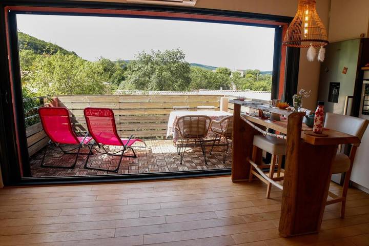 Maison de campagne pour 4 personnes, avec vue et terrasse à Salasc - 2