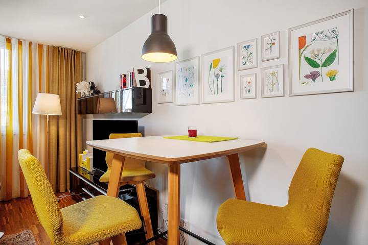 Ganze Wohnung, Ferienwohnung 'Ins Gelbe, 50qm' mit Balkon und Wi-Fi in Langenargen, Region Bodensee-Oberschwaben