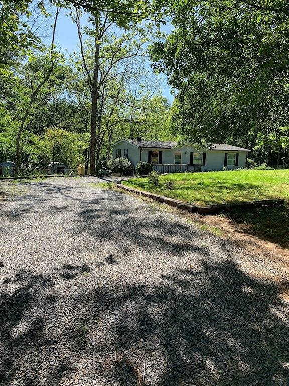 Cardinal Cottage 55 Patton Cemetery Road in Blue Ridge Parkway, Swannanoa