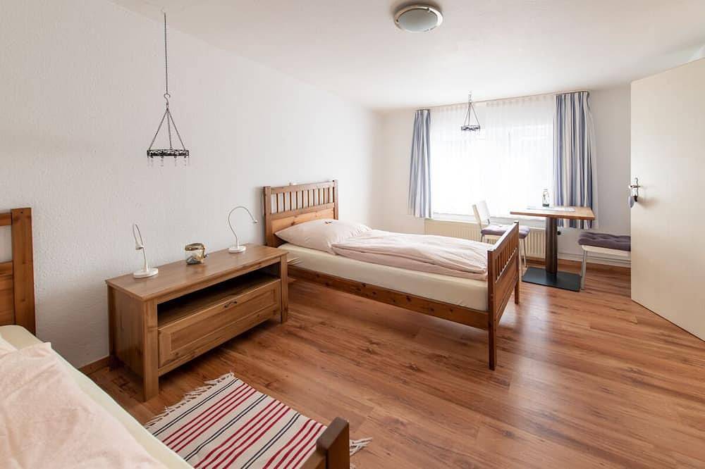 Ganze Wohnung, Sehr zentrale Ferienwohnung/150m zum großen Plöner See/ Fewo 3 in Plön, Plön (Stadt)