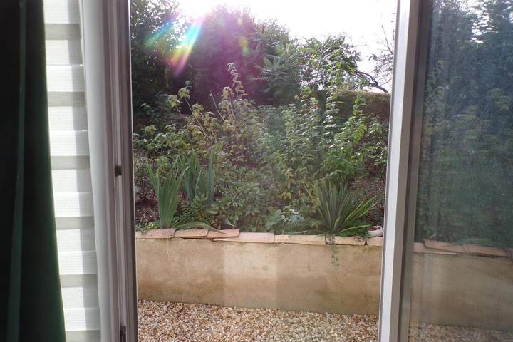 Location de vacances pour 3 personnes, avec jardin ainsi que piscine et vue à Saint-Martin-de-Gurson - 4