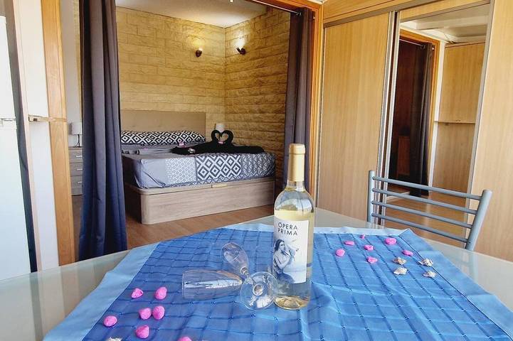 Entire apartment, Beautiful Small Studio on Rooftop, Ocean View in Playa de las Galletas (Arona), Arona