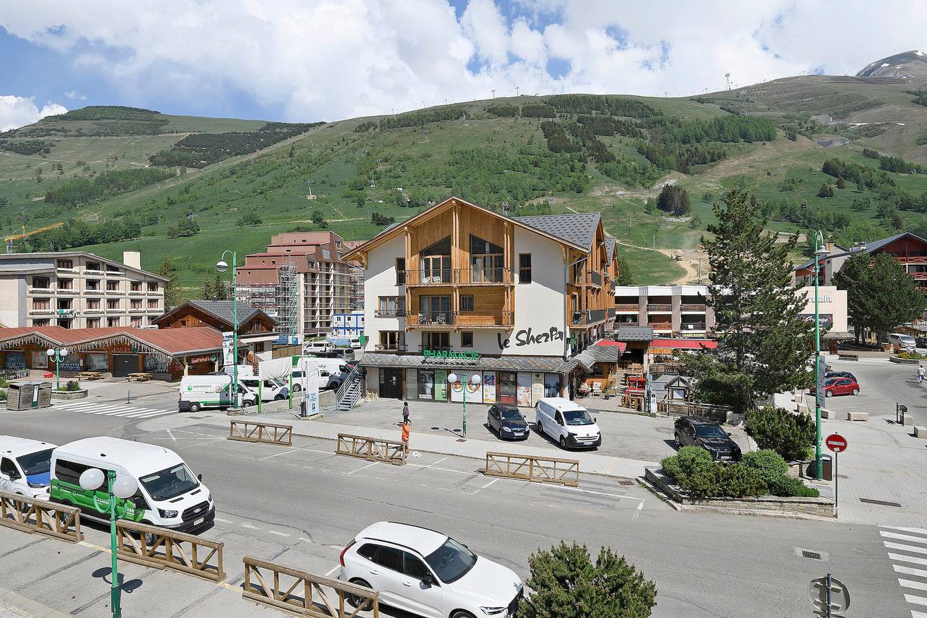 Zentrale, ruhige Ferienwohnung 2 Alpes nahe Jandri-Lift, 6 Personen, 3 Schlafbereiche in Mont-de-Lans, Les Deux Alpes
