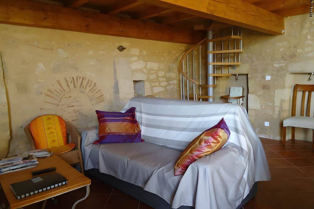 Gite La Roseraie: Private Terrace, Wi-Fi, and Air Conditioning in Saint-Émilion in Saint-Émilion, Libourne region