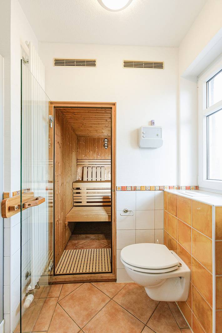Ferienhaus für 7 Personen, mit Garten und Sauna sowie Terrasse in Zingst - 4