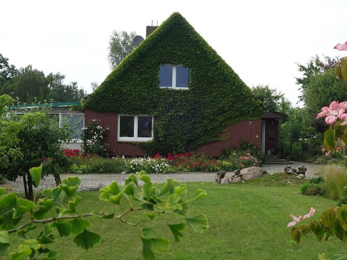 Ferienwohnung für 6 Personen, mit Garten in Malente