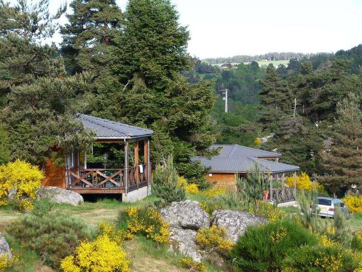 Gîte pour 7 personnes, avec Terrasse ainsi que Vue et Vue sur le lac à Ribennes