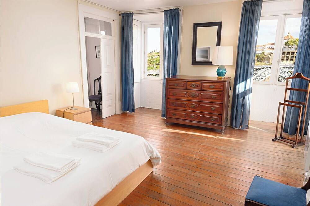 Spacious Apartment With a Shared Garden in Sé (Porto), Porto