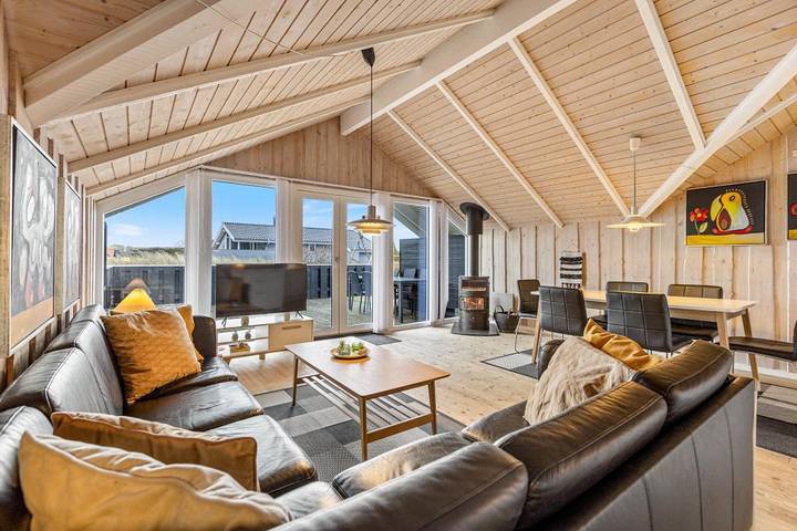 Ferienhaus für 6 Personen, mit Balkon/Terrasse und Whirlpool sowie Sauna in Holmsland Klit - 2