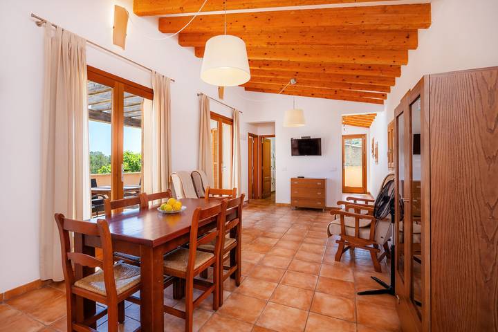 Apartamento inteiro, Apartamento 'Es Colomer' com vista para a montanha, piscina partilhada e Wi-Fi in Sant Llorenç des Cardassar, Maiorca (Leste)