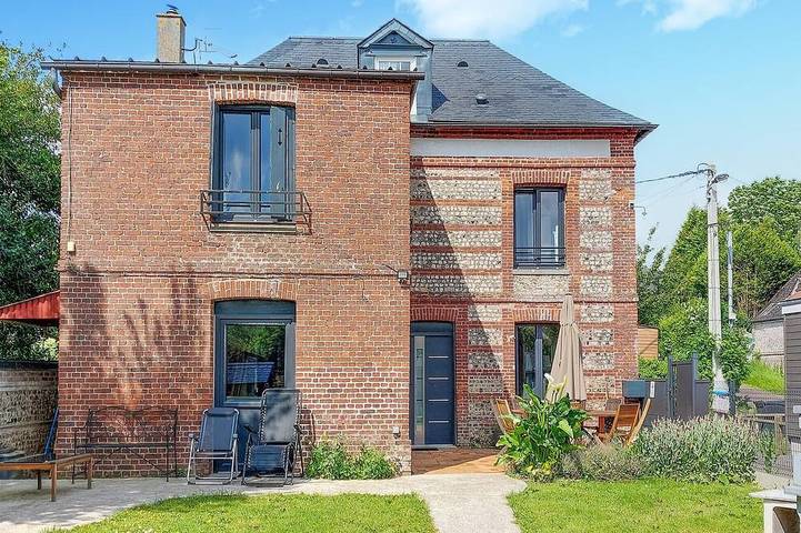 Location de vacances pour 13 personnes, avec Jardin à Saint-Vaast-d'Équiqueville