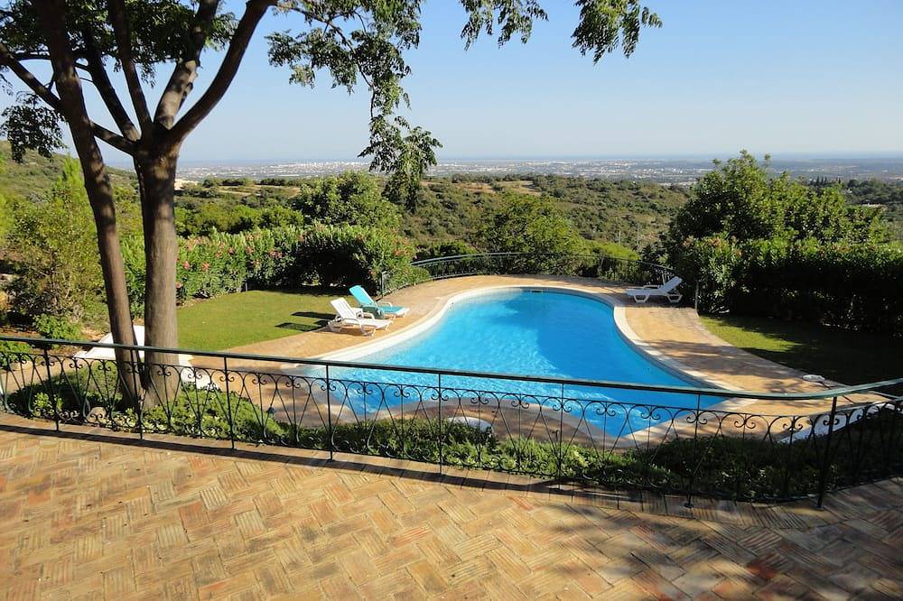 Ferienvilla mit Meerblick und privatem, beheiztem Swimmingpool in Santa Bárbara de Nexe, Faro