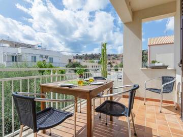 Gîte pour 6 personnes, avec terrasse et vue à San Vito Lo Capo