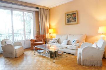 Gîte pour 7 personnes, avec balcon à Ville-d'Avray