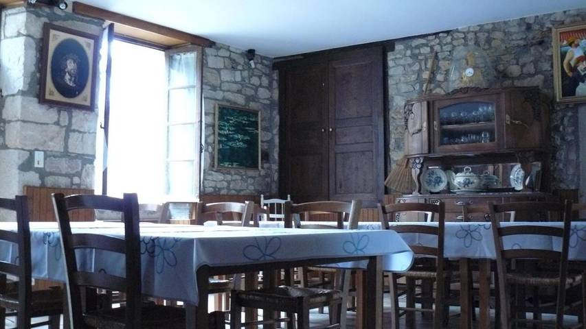 Location de vacances pour 12 personnes, avec vue et terrasse, animaux acceptés à Bournazel - 2