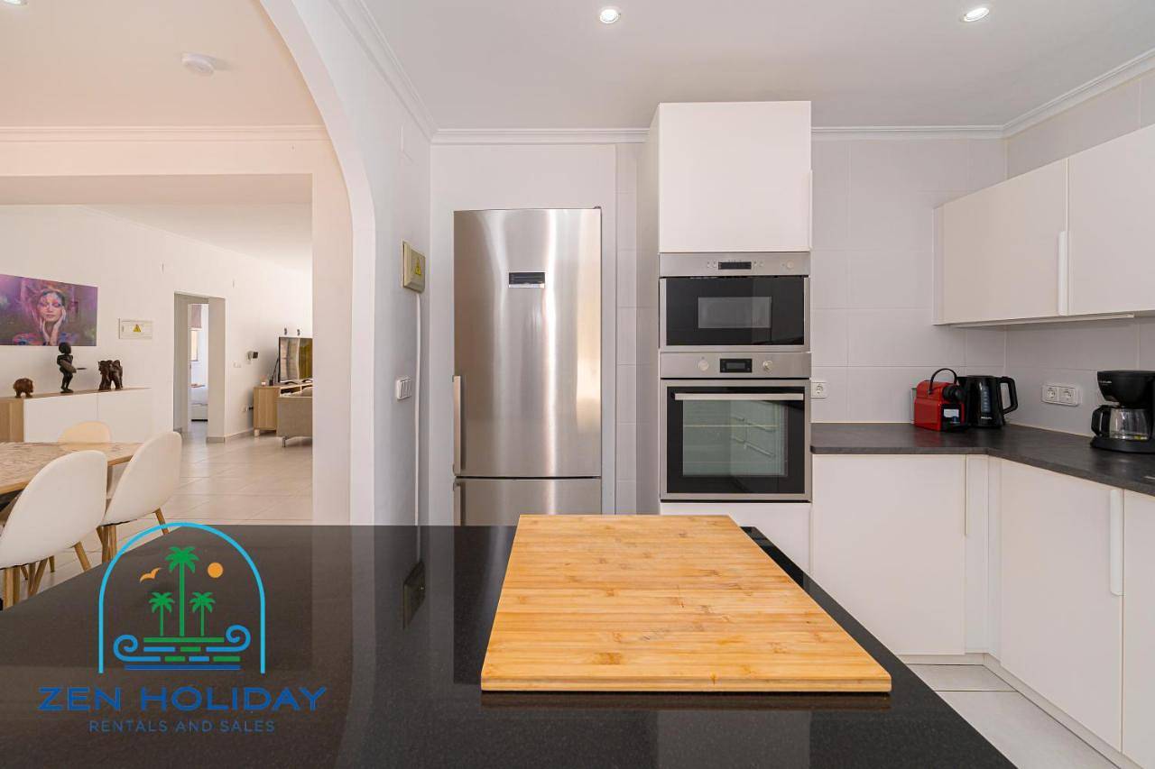 Villa Reyets 4 bed 3 bath Private Pool in Busot, Costa Blanca