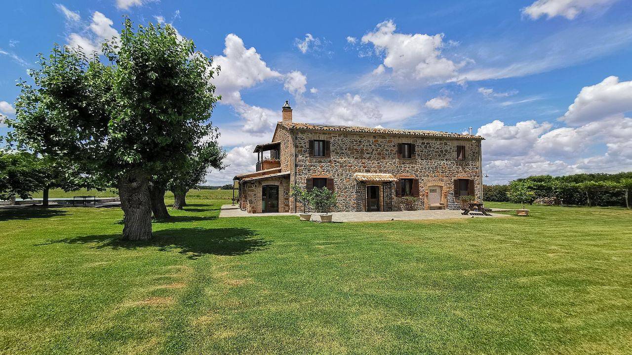 Agriturismo per 18 Persone in Castiglione in Teverina, Provincia di Terni