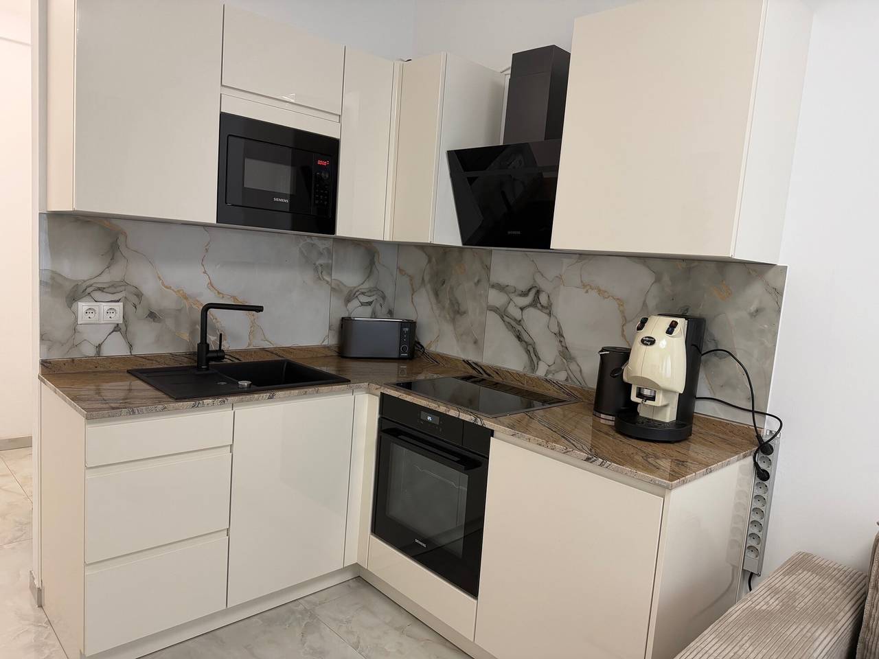 Ganze Wohnung, Apartment „Downtown“ mit Wlan und Klimaanlage in Bonn, Rheinland