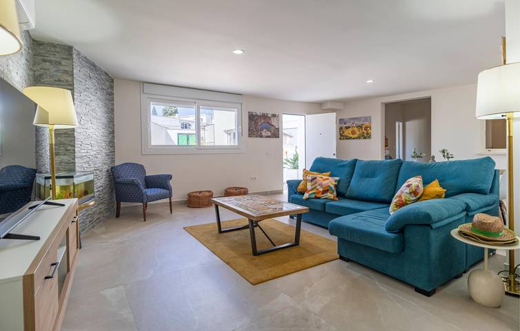 Benalup Oase: Modernes Apartment mit Pool, Grill und AC in Benalup-Casas Viejas, Costa de la Luz