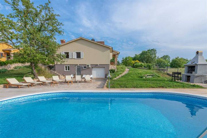 Ferienhaus für 8 Personen, mit Garten und Pool, kinderfreundlich in Labin - 4