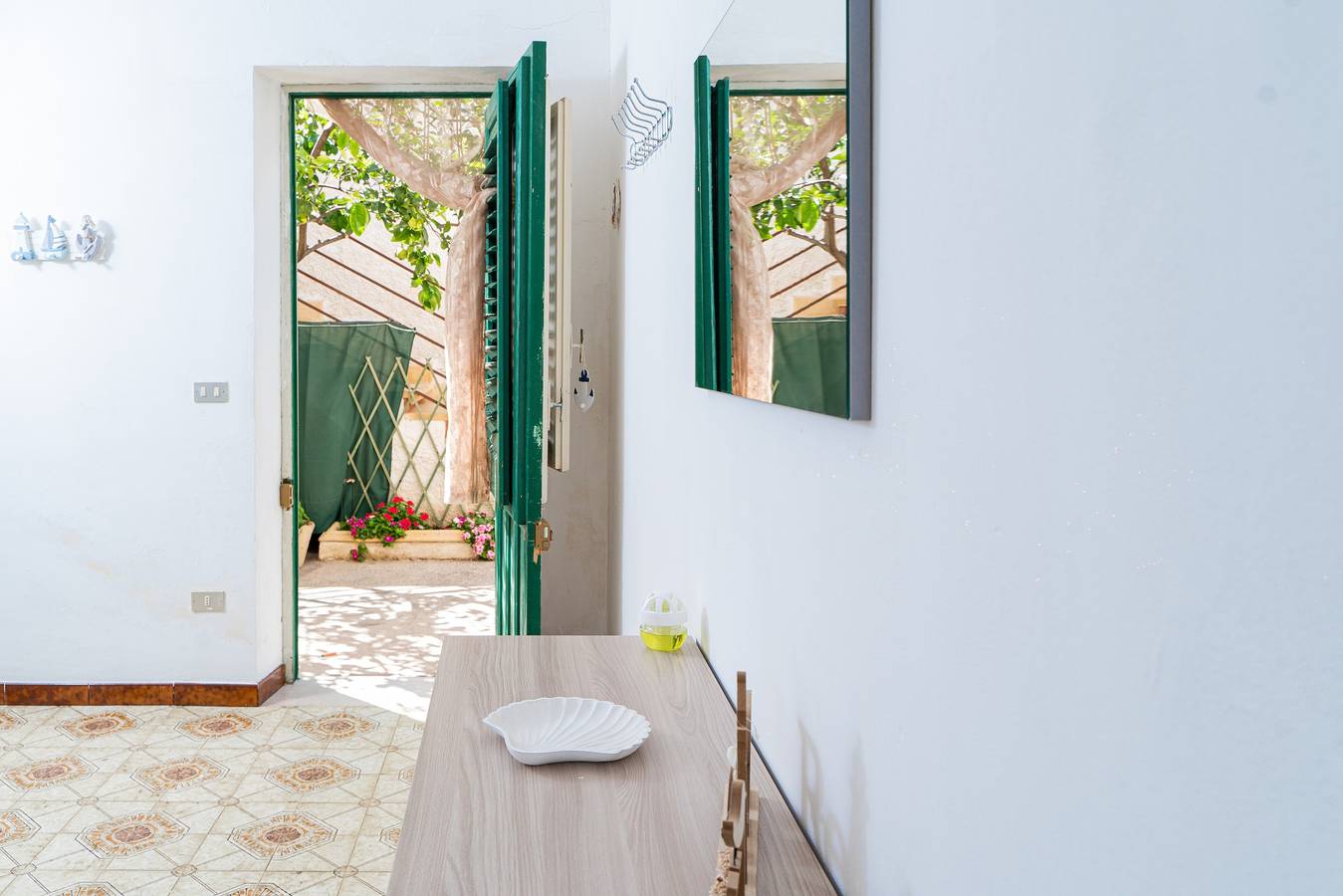Casa Dorotea" con vista mare e verande, adatta agli animali in Abbazia delle Tre Fontane, Campobello di Mazara