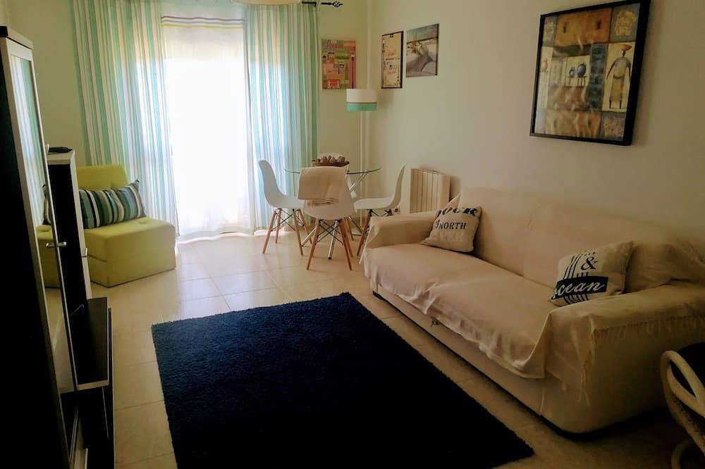 Apartamento entero, T1-Excelente. gran tranquilidad y vista maravillosa sobre el paisaje - Mar y Serra. in Alvor, Distrito de Faro