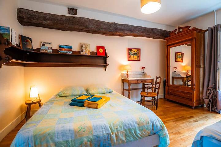 Chambre d’hôte pour 6 personnes, avec Jardin à Nonant - 3