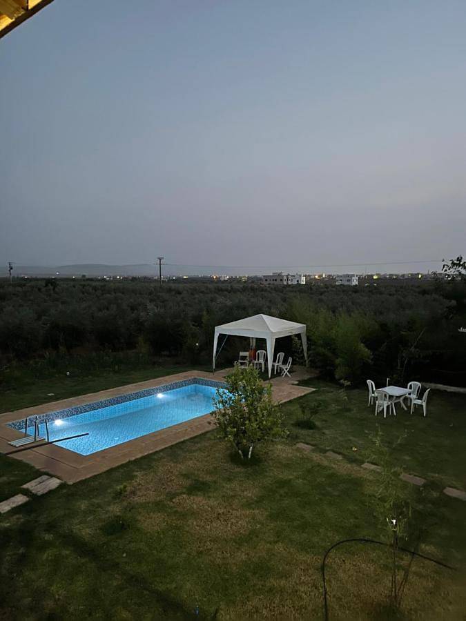 Location de vacances pour 8 personnes, avec terrasse ainsi que piscine et vue, animaux acceptés dans Ain Cheggag - 3