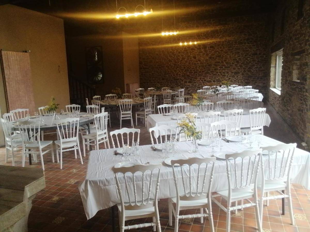 Maison bourgeoise avec grande salle de mariage in Ernée, Mayenne