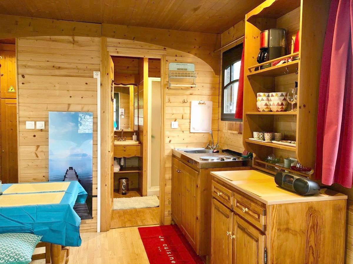 Two-Bedroom House in Milly-la-Forêt, Parc naturel régional du Gâtinais français