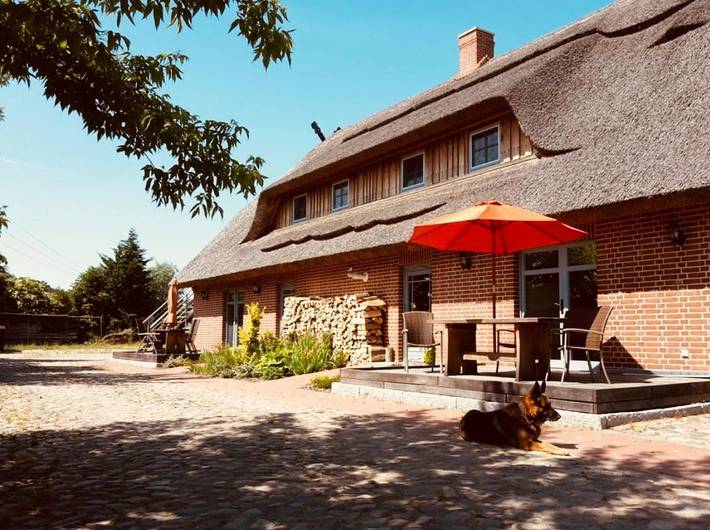 Ferienwohnung für 6 Personen, mit Terrasse und Garten sowie Ausblick