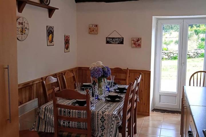 Location de vacances pour 10 personnes, avec vue et jardin à Mégrit - 4