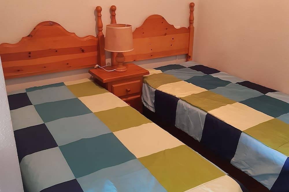Entire apartment, Weekly rental apartment 50 m from the beach in empuriabrava spain in Empuriabrava, Upper Empordà