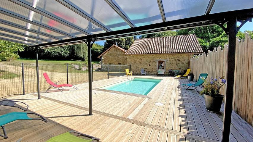 Gîte pour 11 personnes, avec terrasse et piscine, animaux acceptés dans Parc Naturel Régional de Millevaches en Limousin - 4