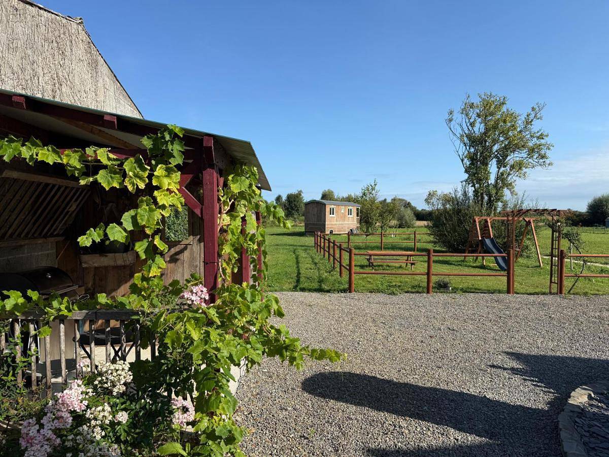 Appartement entier, One-Bedroom Apartment in Pontorson, Région d'Avranches