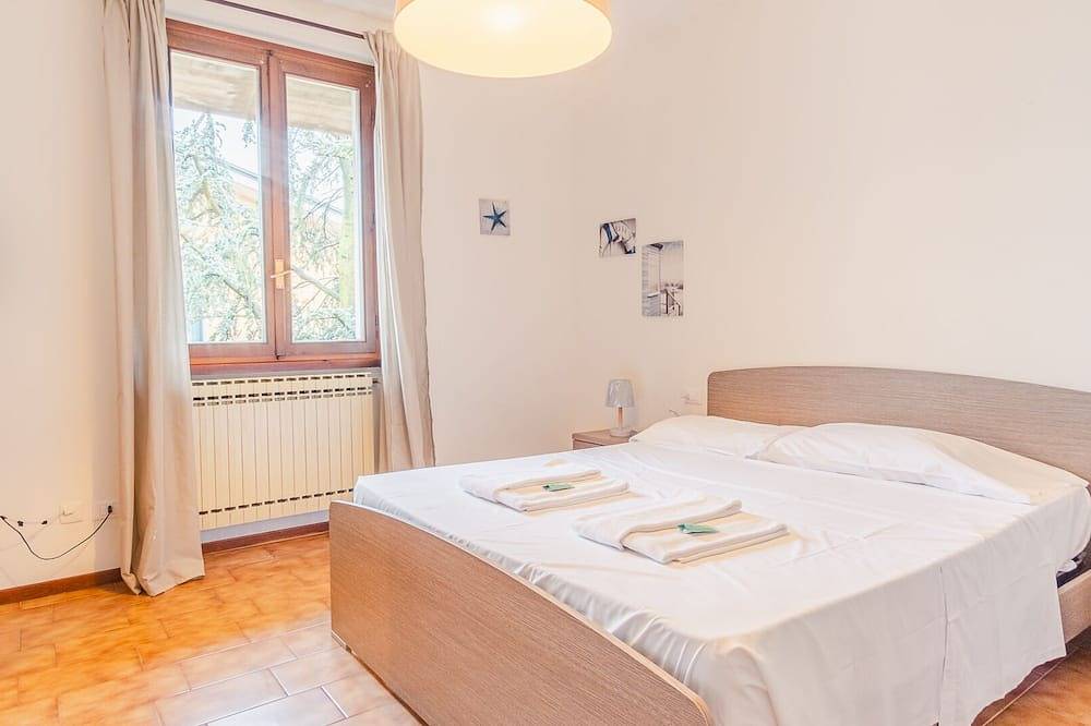 Ganze Wohnung, Villa Quantum Sole - Zwei Schlafzimmer Wohnung, Schläft 6 in Rivoltella del Garda, Desenzano del Garda