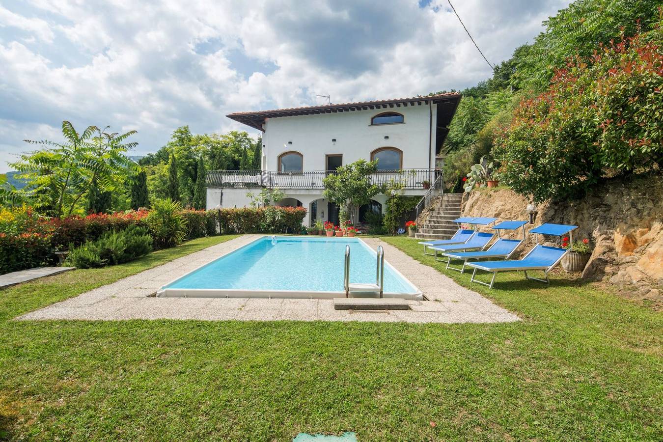 Villa für 12 Personen mit Terrasse in Pescia, Pistoia Provinz