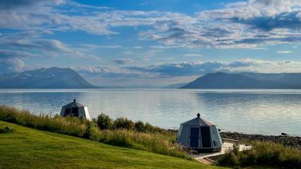 Zelt für 2 Personen, mit Ausblick und Garten sowie Terrasse und Sauna in Lyngen