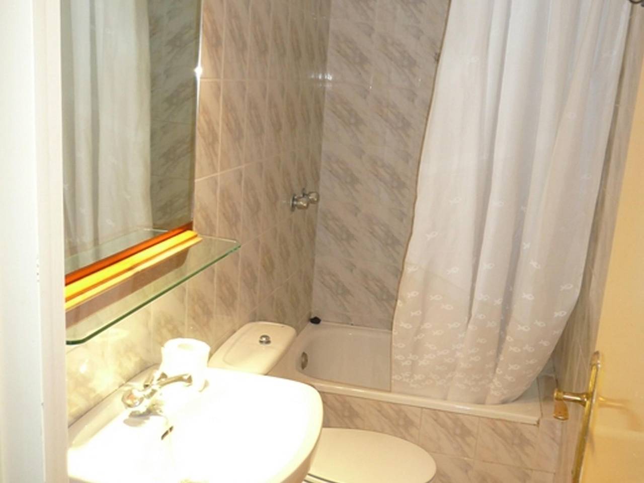 Apartamento vacacional entero, Apcostas - Camping Playa y Fiesta / Un Dormitorio in Mont-roig Badia, Montroig