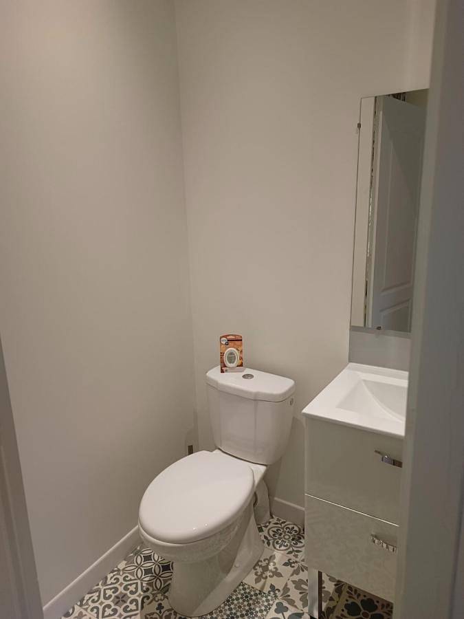 Location de vacances pour 2 personnes, avec vue ainsi que jardin et terrasse à Écommoy - 4