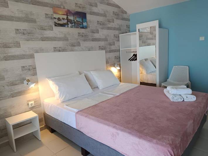 Maison d’hôte pour 2 personnes, avec jardin et vue ainsi que piscine et terrasse