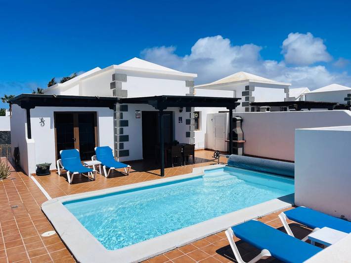 Ferienhaus Villa Gauda mit Bergblick, WLAN und privatem Pool in Playa Blanca, Yaiza