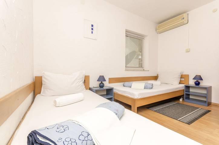 Hotel für 2 Personen, mit Terrasse in Vodice - 2